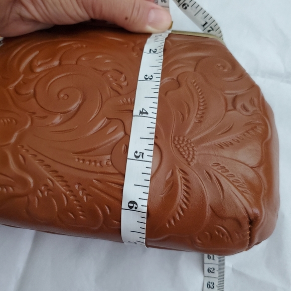 NWT Patricia Nash Leather Wristlet. - Picture 13 of 16